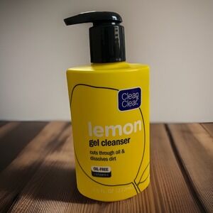 Clean & Clear Lemon Gel Cleanser Oil-Free + Vitamin C (7.5 fl oz / 222 ml) - NEW